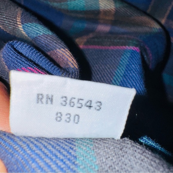 Van Heusen Blue and Green Casual Button Down Shirt Winter Weights - Picture 5 of 9